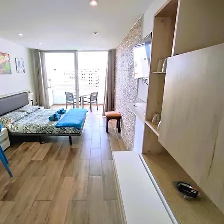 Pretty Little Penthouse, Sea Front, 2 Pool * 美洲海滩