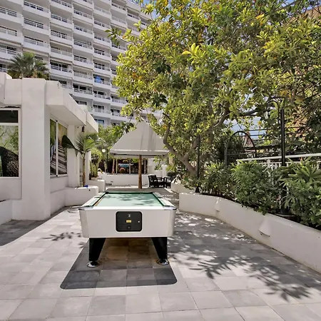 公寓 Pretty Little Penthouse, Sea Front, 2 Pool *